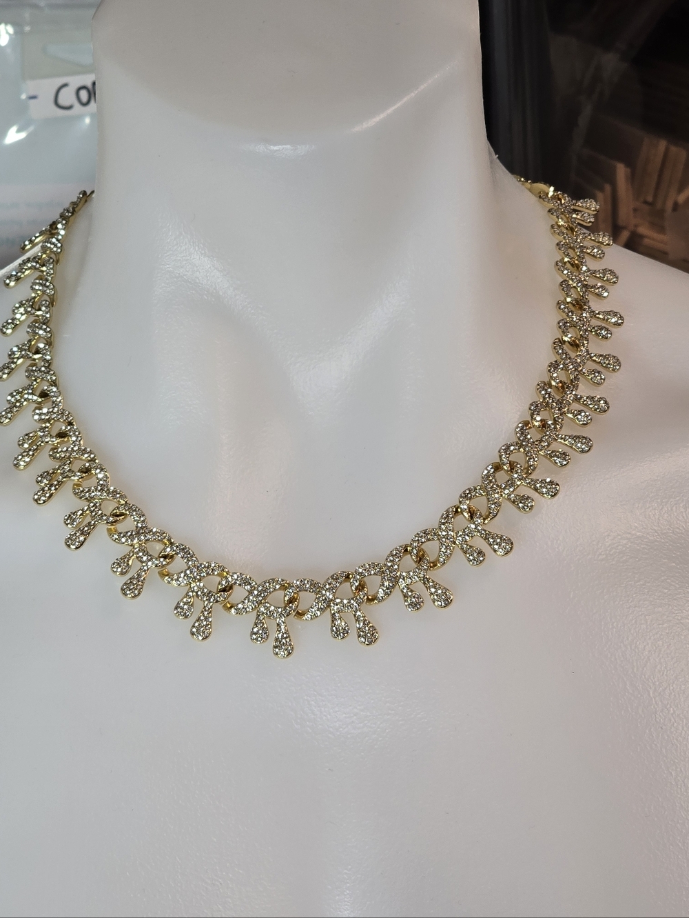 New! Unique Iced Out Vine Link Chain - 20" VVS CZ Gold Plated. Luxurious Design.